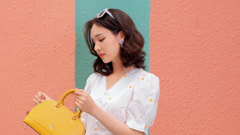 5 Ways To Get a Cozy look With Stylish Cashmere Sweater.