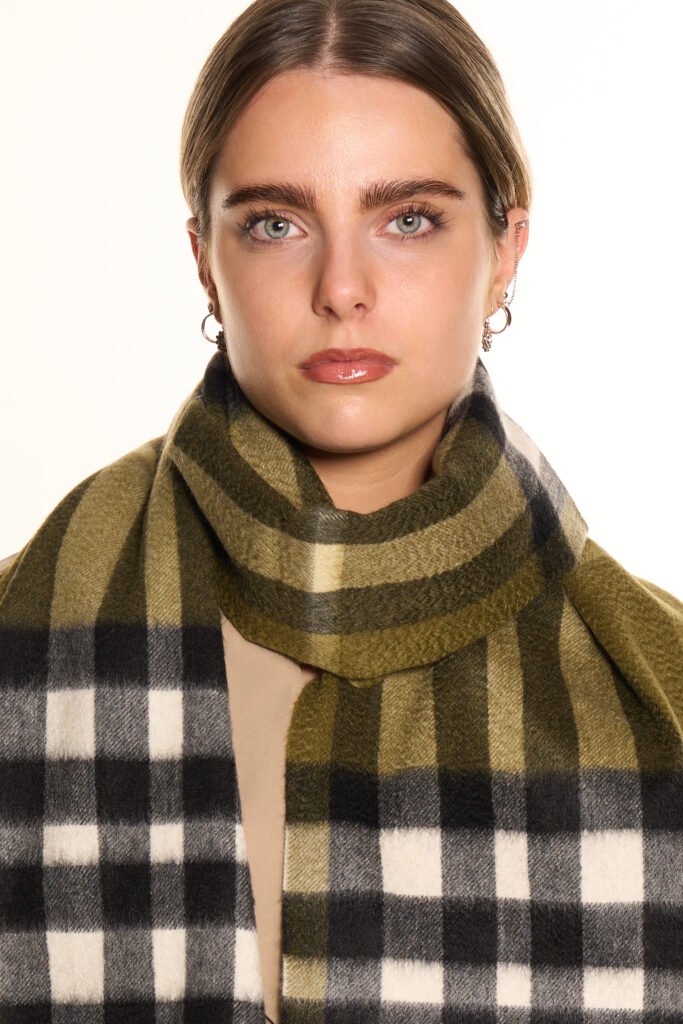 Edinburgh Cashmere DC Scott Cashmere Scarf classic ivory